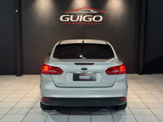 FORD-FOCUS-2017
