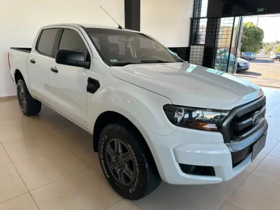 FORD RANGER 2.2 XLS 4X4 CD 16V DIESEL 4P AUTOMÁTICO
