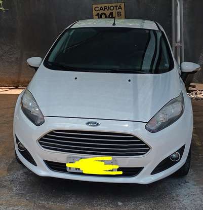 FORD-FIESTA-2015
