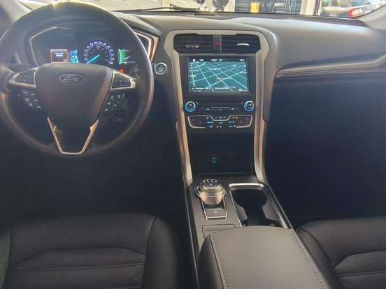 FORD-FUSION-2.0 SEL 16V GASOLINA 4P AUTOMÁTICO FORD-FUSION-2018