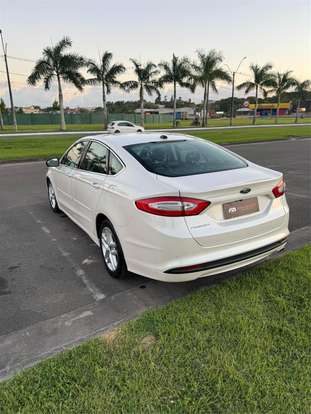 FORD-FUSION-2014
