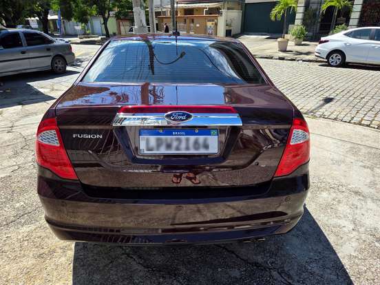 FORD-FUSION-2011
