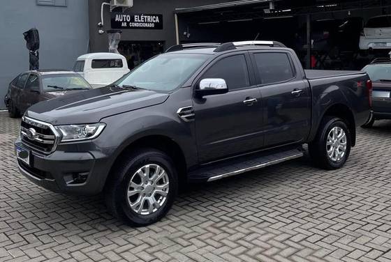 FORD RANGER 3.2 XLT 4X4 CD 20V DIESEL 4P AUTOMÁTICO