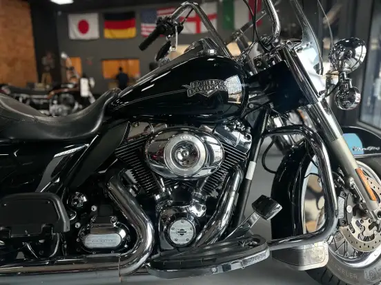 HARLEY-DAVIDSON-ROAD KING CLASSIC HARLEY-DAVIDSON-ROAD KING CLASSIC-2013