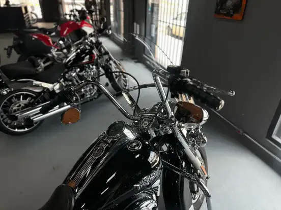 HARLEY-DAVIDSON-ROAD KING CLASSIC HARLEY-DAVIDSON-ROAD KING CLASSIC-2013