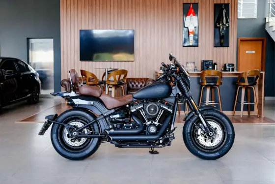 HARLEY-DAVIDSON SOFTAIL FAT BOB 114 HARLEY-DAVIDSON SOFTAIL FAT BOB 114