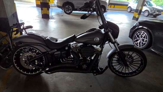 HARLEY-DAVIDSON-SOFTAIL BREAKOUT-2016
