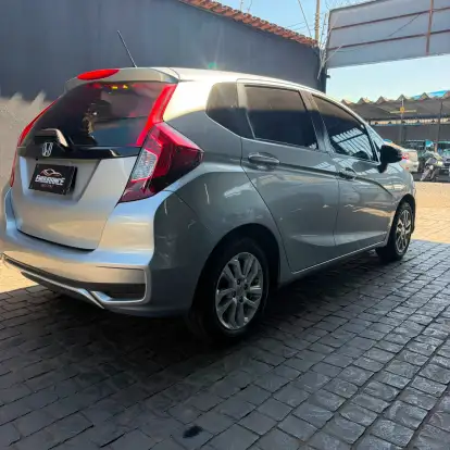 HONDA-FIT-2017