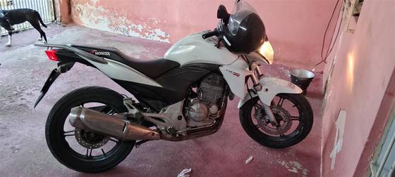 HONDA CB 300R 