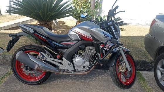HONDA CB TWISTER 