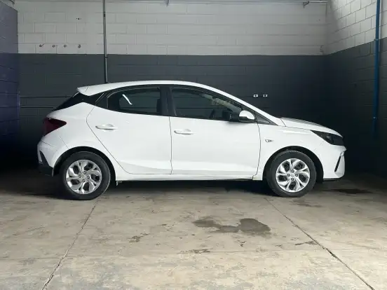 HYUNDAI-HB20-2025