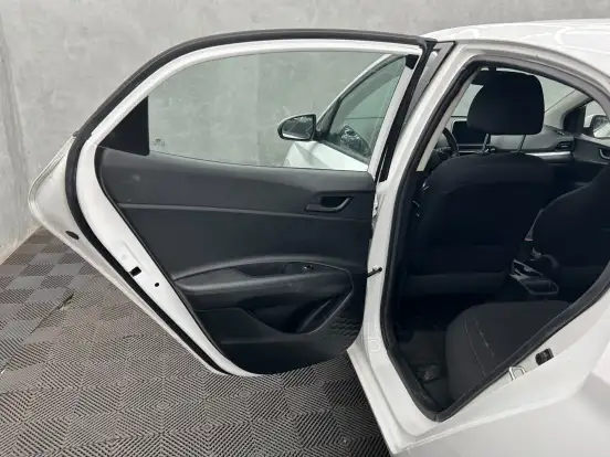 HYUNDAI-HB20-2023