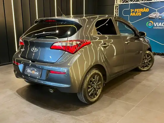 HYUNDAI-HB20-2018