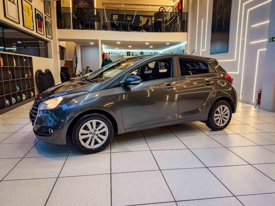 HYUNDAI HB20 1.0 COMFORT 12V FLEX 4P MANUAL