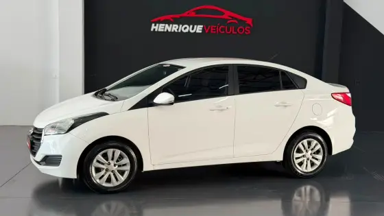 HYUNDAI HB20S 1.0 COMFORT PLUS 12V FLEX 4P MANUAL