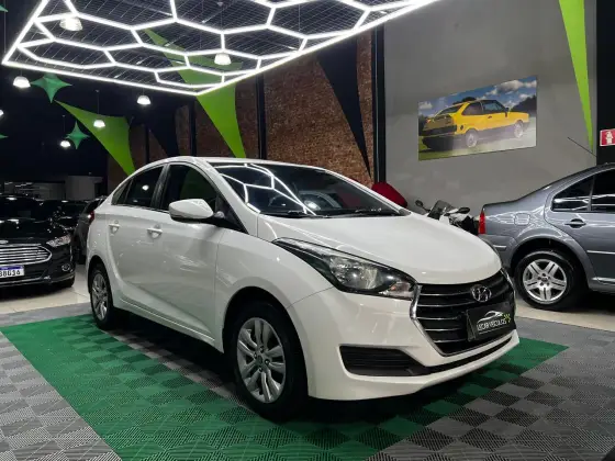 HYUNDAI HB20S 1.0 COMFORT PLUS 12V FLEX 4P MANUAL