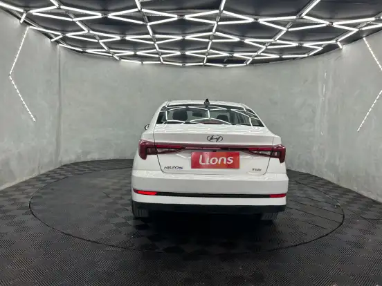 HYUNDAI-HB20S-2024