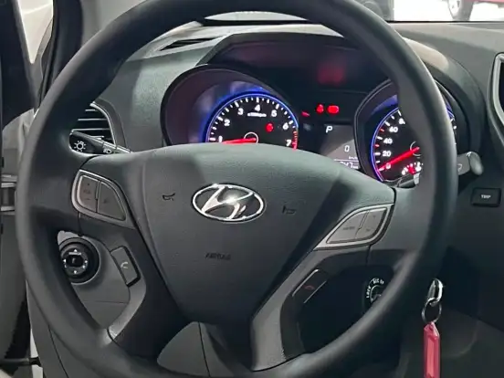 HYUNDAI-HB20S-1.6 COMFORT PLUS 16V FLEX 4P AUTOMÁTICO HYUNDAI-HB20S-2019