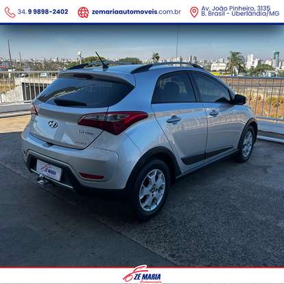 HYUNDAI-HB20X-2013