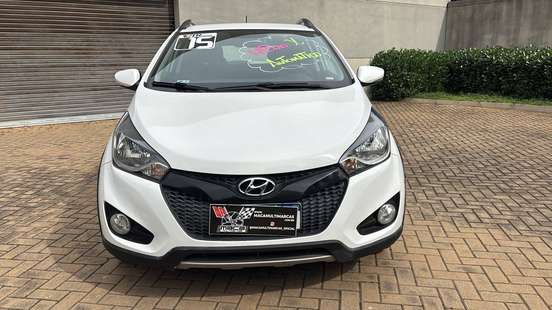 HYUNDAI-HB20X-2015