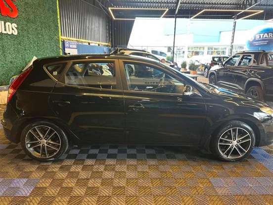 HYUNDAI-I30-2011