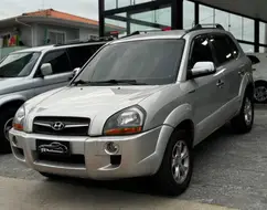 HYUNDAI TUCSON 2.0 MPFI GLS 16V 143CV 2WD FLEX 4P AUTOMÁTICO HYUNDAI TUCSON 2.0 MPFI GLS 16V 143CV 2WD FLEX 4P AUTOMÁTICO