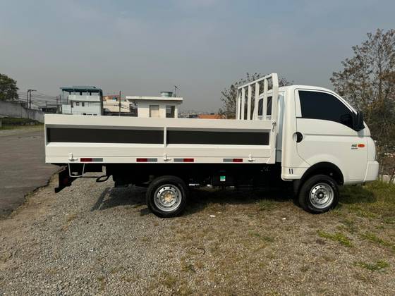 HYUNDAI HR 2.5 TURBO DIESEL CS 4WD MANUAL