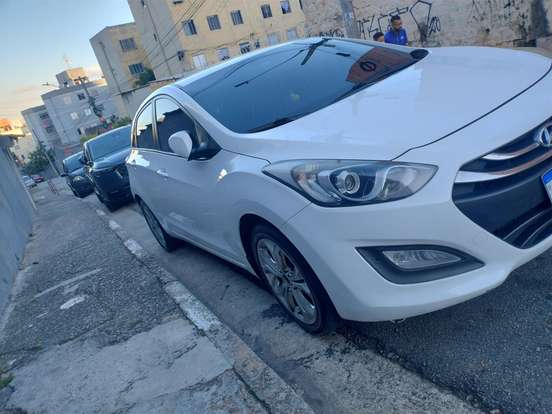 HYUNDAI-I30-1.8 MPI 16V GASOLINA 4P AUTOMATICO HYUNDAI-I30-2013