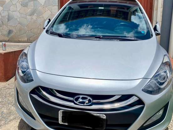 HYUNDAI-I30-1.8 MPI 16V GASOLINA 4P AUTOMATICO HYUNDAI-I30-2014