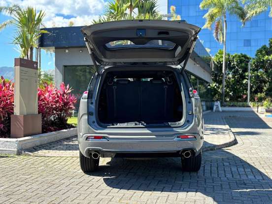 JEEP-COMMANDER-2026