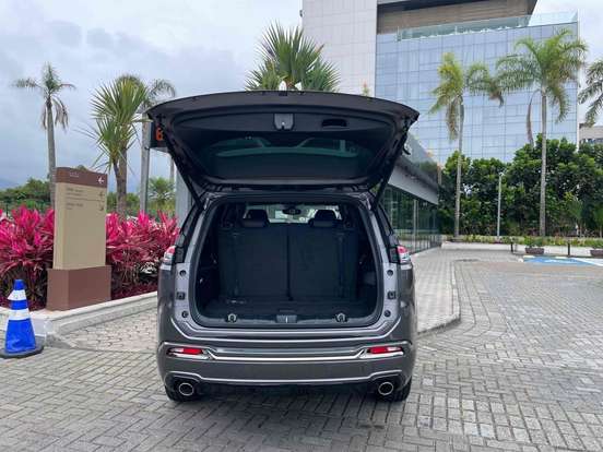 JEEP-COMMANDER-2026