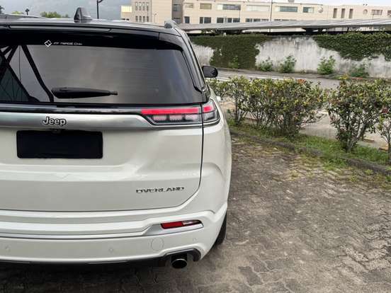 JEEP-COMMANDER-2024