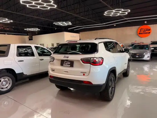 JEEP-COMPASS-2.0 16V DIESEL LONGITUDE 4X4 AUTOMÁTICO JEEP-COMPASS-2017