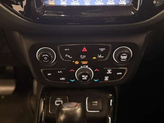 JEEP-COMPASS-2.0 16V FLEX LIMITED AUTOMÁTICO JEEP-COMPASS-2020