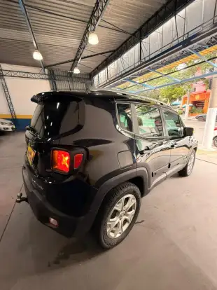 JEEP-RENEGADE-2.0 16V TURBO DIESEL LIMITED 4P 4X4 AUTOMÁTICO JEEP-RENEGADE-2018
