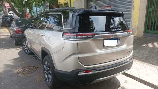 JEEP-COMMANDER-2023