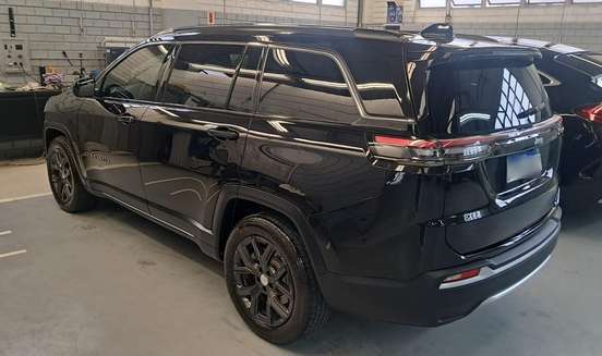 JEEP-COMMANDER-2025