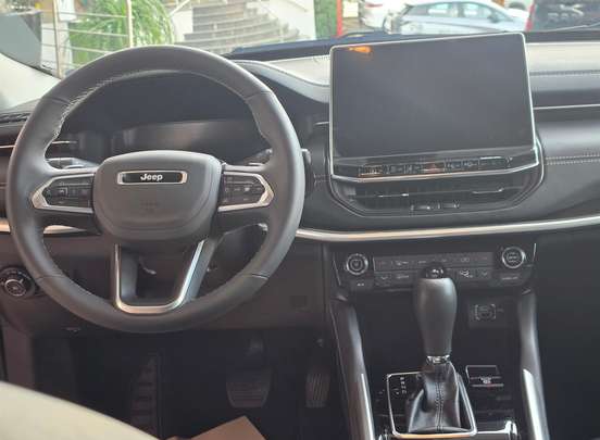 JEEP-COMMANDER-1.3 T270 TURBO FLEX LONGITUDE AT6 JEEP-COMMANDER-2025