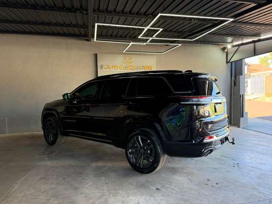 JEEP-COMMANDER-2.0 HURRICANE 4 TURBO GASOLINA OVERLAND AT9 JEEP-COMMANDER-2025