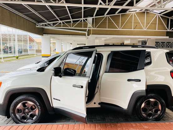 JEEP-RENEGADE-1.8 16V FLEX SPORT 4P AUTOMÁTICO JEEP-RENEGADE-2017
