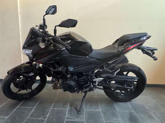 KAWASAKI-Z400-2024