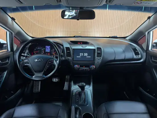 KIA-CERATO-1.6 SX 16V FLEX 4P AUTOMÁTICO KIA-CERATO-2013