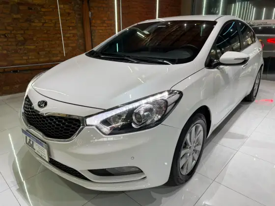 KIA CERATO 1.6 SX 16V FLEX 4P AUTOMÁTICO KIA CERATO 1.6 SX 16V FLEX 4P AUTOMÁTICO