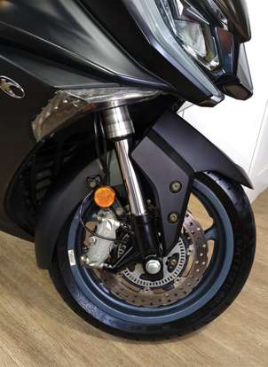 KYMCO-AK 550i-2021