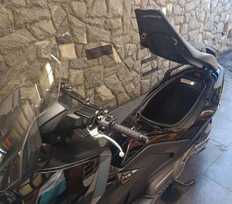 KYMCO-AK 550i-2024