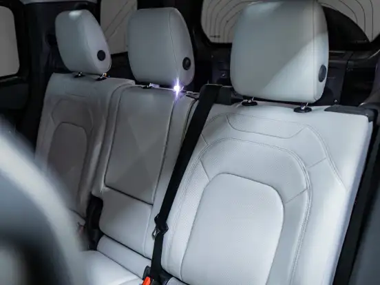 LAND ROVER-DEFENDER-2025