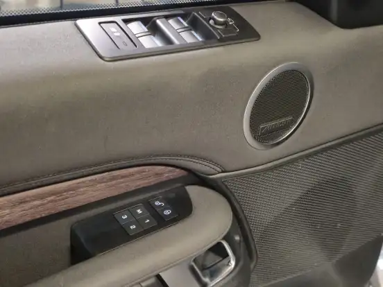 LAND ROVER-DISCOVERY-3.0 V6 TD6 DIESEL HSE 4WD AUTOMÁTICO LAND ROVER-DISCOVERY-2019