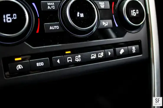 LAND ROVER-DISCOVERY SPORT-2016