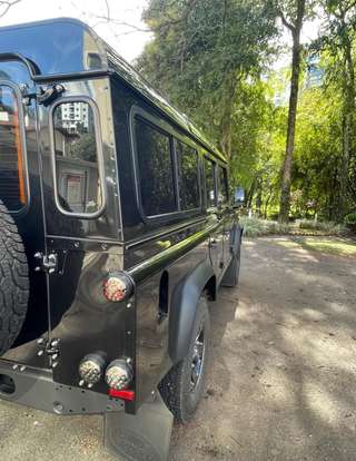 LAND ROVER-DEFENDER-2011