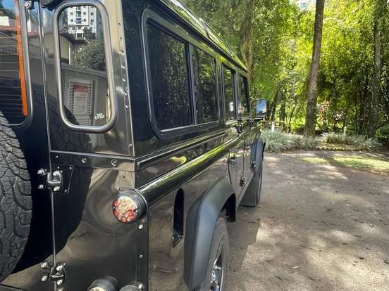 LAND ROVER-DEFENDER-2.4 110 SW 4X4 TURBO DIESEL 4P MANUAL LAND ROVER-DEFENDER-2011
